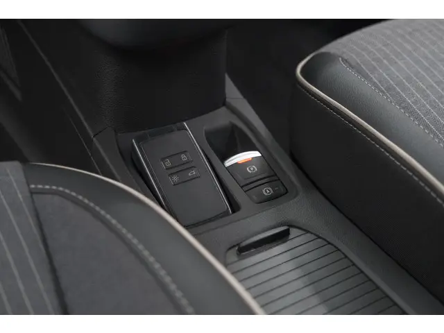 Renault Clio TCe 90 GPF techno 2025 Benzine 42