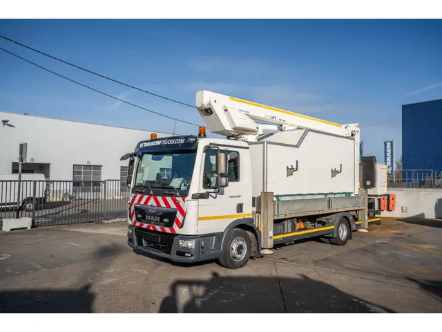 MAN TGL 12.220 BB + DANILIFT WDT 180S 2016 Diesel