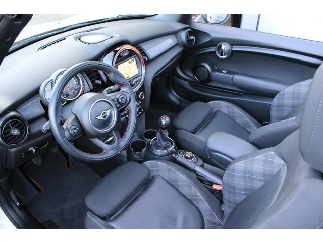 MINI Cooper Cabrio Mini 1.5 2016 Benzine 2