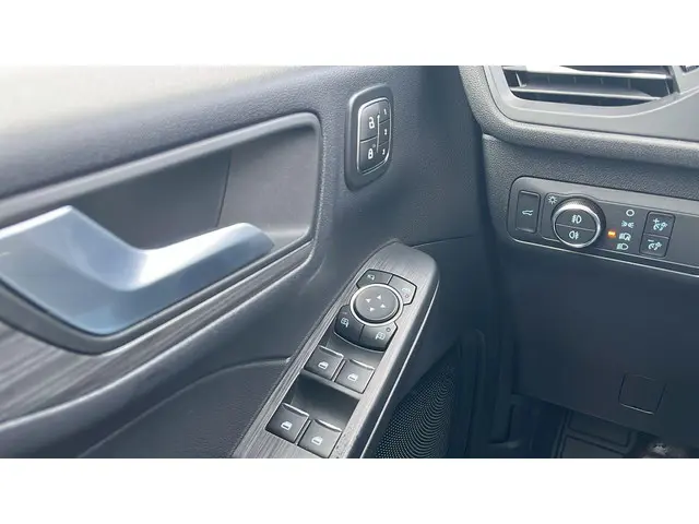 Ford Kuga 2.5 FHEV Active X 2024 Hybride Benzine 29