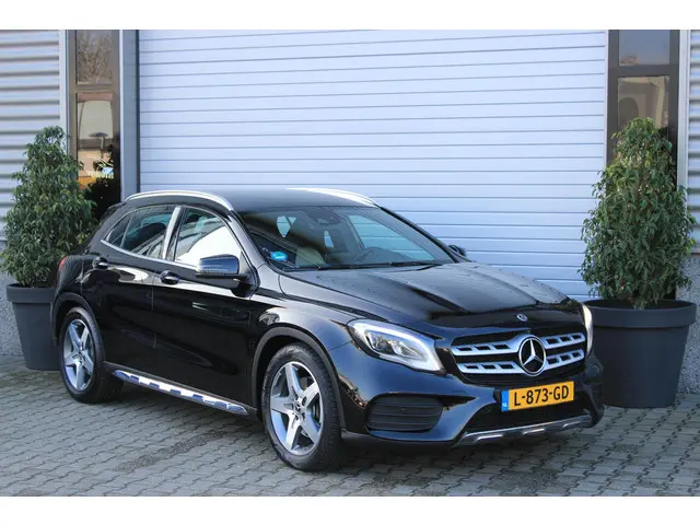 Mercedes-Benz GLA 250 AMG 2018 Benzine 8