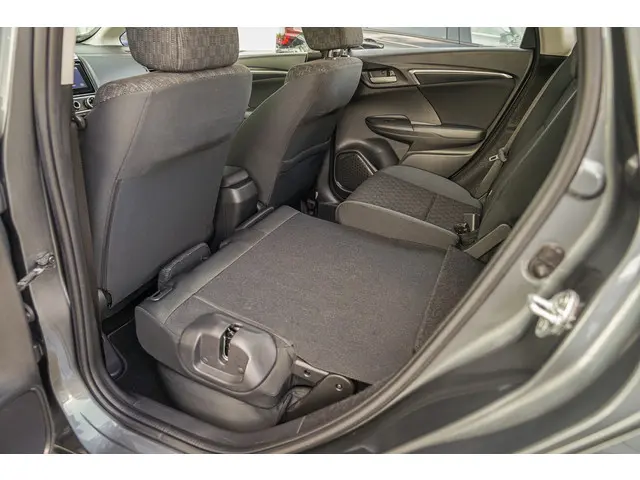 Honda Jazz 1.3i VTEC COMFORT 2018 Benzine 30