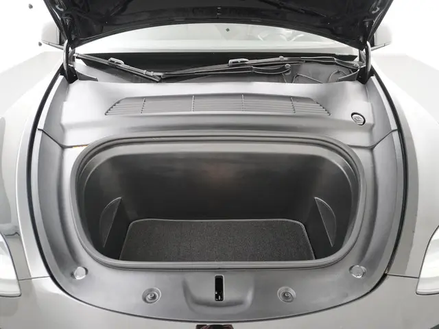 Tesla Model Y Performance AWD 75 kWh 2022 Elektrisch 16