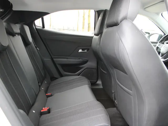 Opel Mokka 1.2 Business Elegance 2022 Benzine 8