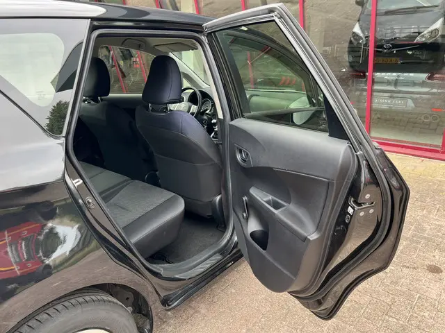 Toyota Verso-S 1.3 VVT-i Comfort 2012 Benzine 21