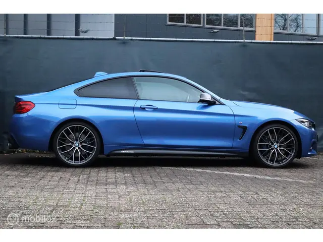 BMW 4 Serie Coupé 440i High Executive 2017 Benzine 28