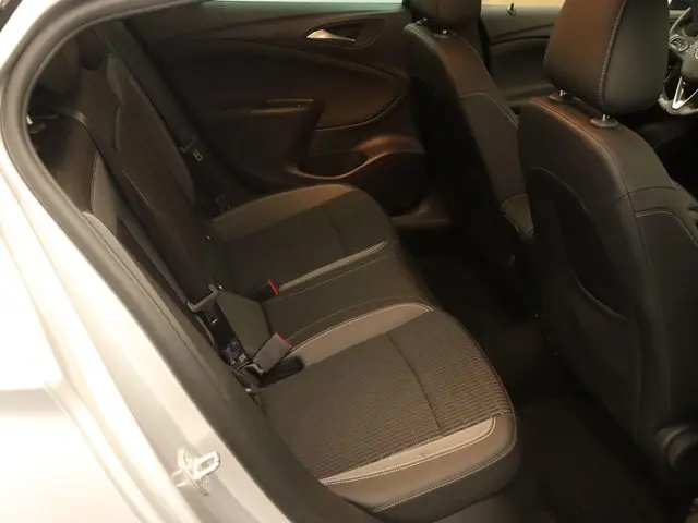 Opel Astra 1.2 Edition 2020 Benzine 14