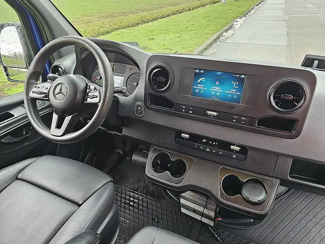 Mercedes-Benz Sprinter 214 2020 Diesel 8