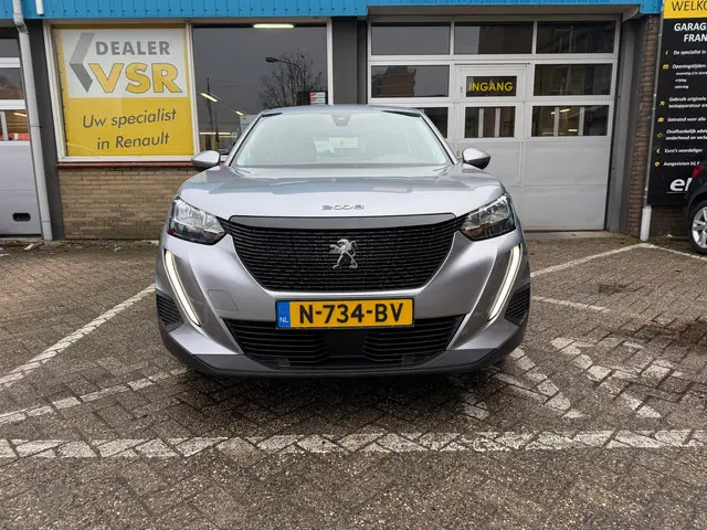 Peugeot 2008 1.2 PureTech Active 2021 Benzine 3