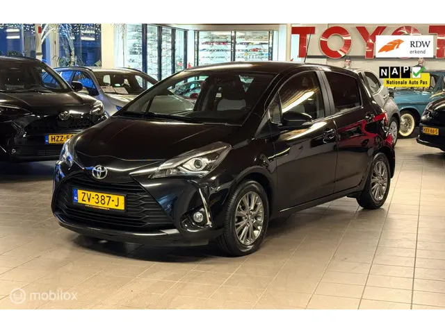 Toyota Yaris 1.5 VVT-i Dynamic AUTOMAAT! 2019 Benzine
