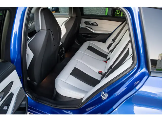 BMW M3 3-serie Touring xDrive Competition 2023 Benzine 53