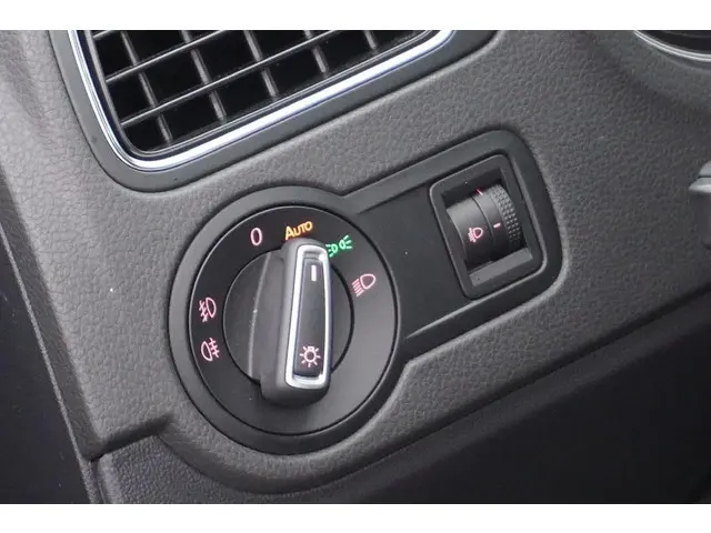 Volkswagen Polo 1.2 TSI Comfortline 2015 Benzine 16