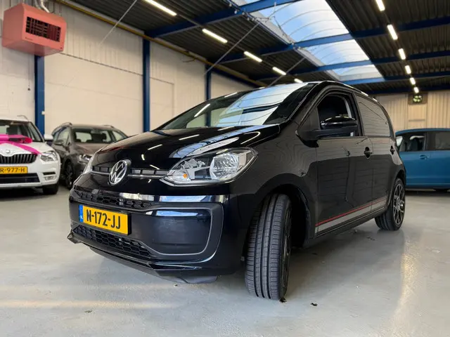 Volkswagen up! 1.0 2021 Benzine 4