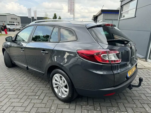 Renault Mégane Estate 1.2 TCe Limited 2015 Benzine 2