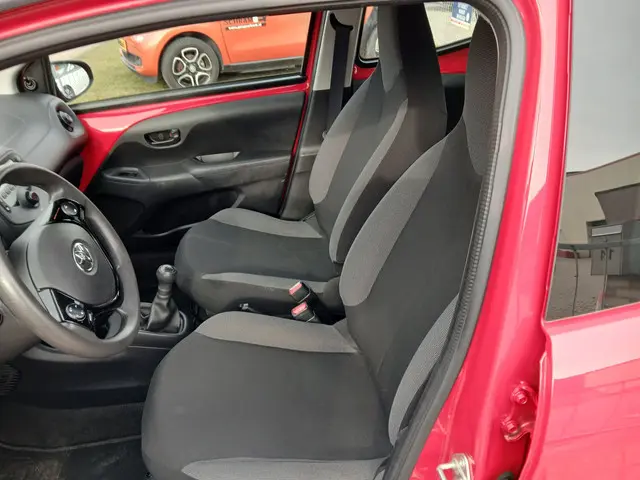 Toyota Aygo 1.0 VVT-i x-fun 2017 Benzine 8