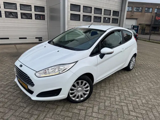Ford Fiesta 1.0 Style Airco,Led, Navigatie 2015 Benzine 9