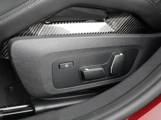 BMW M3 3-serie xDrive Competition 2024 Benzine 24