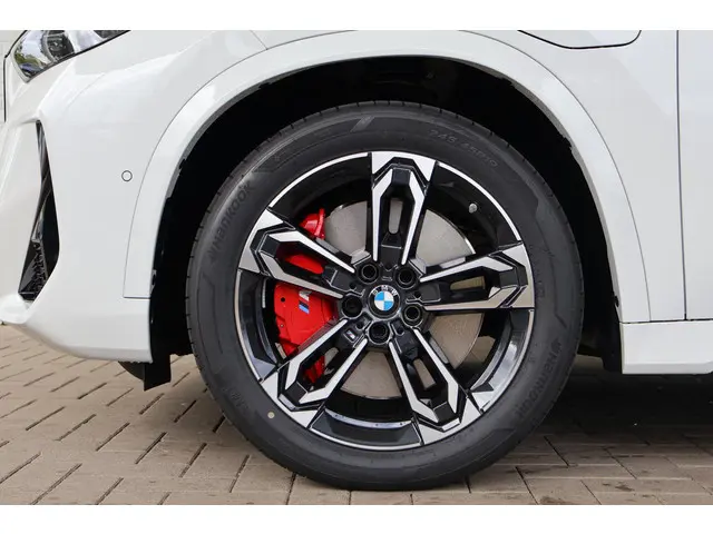 BMW X1 xDrive25e 2025 Hybride Benzine 6