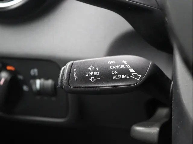 Audi A1 Sportback 1.0 TFSI Adrenalin 2015 Benzine 32