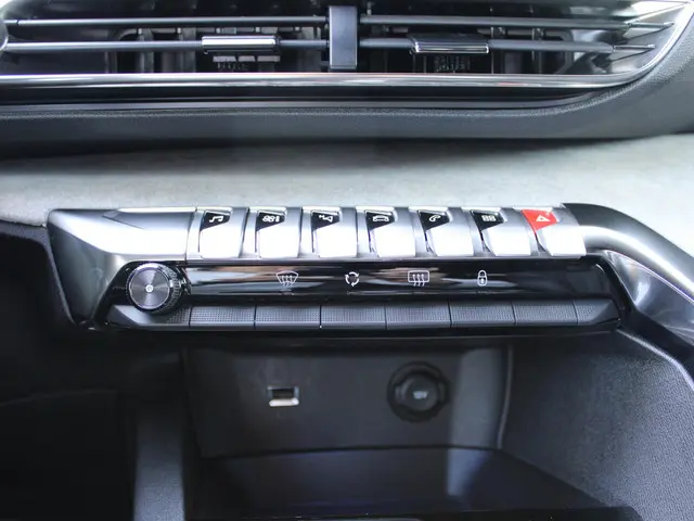 Peugeot 5008 1.2 Hybrid GT 2024 Benzine 14