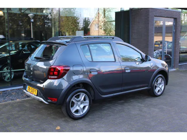 Dacia Sandero Stepway 0.9 TCe Laureate 2017 Benzine 7