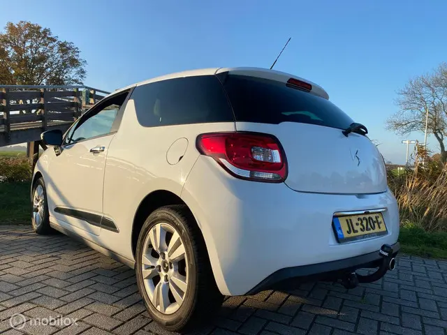 Citroën DS3 1.2 PureTech So Chic 2015 Benzine 6