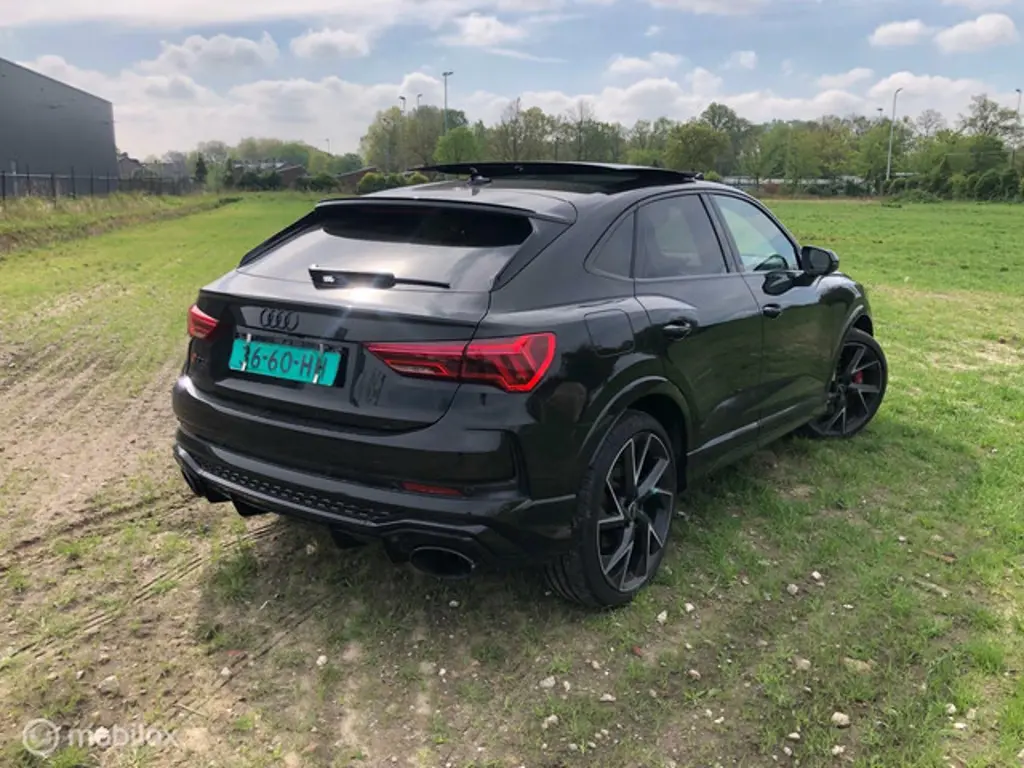 Audi RSQ3 3
