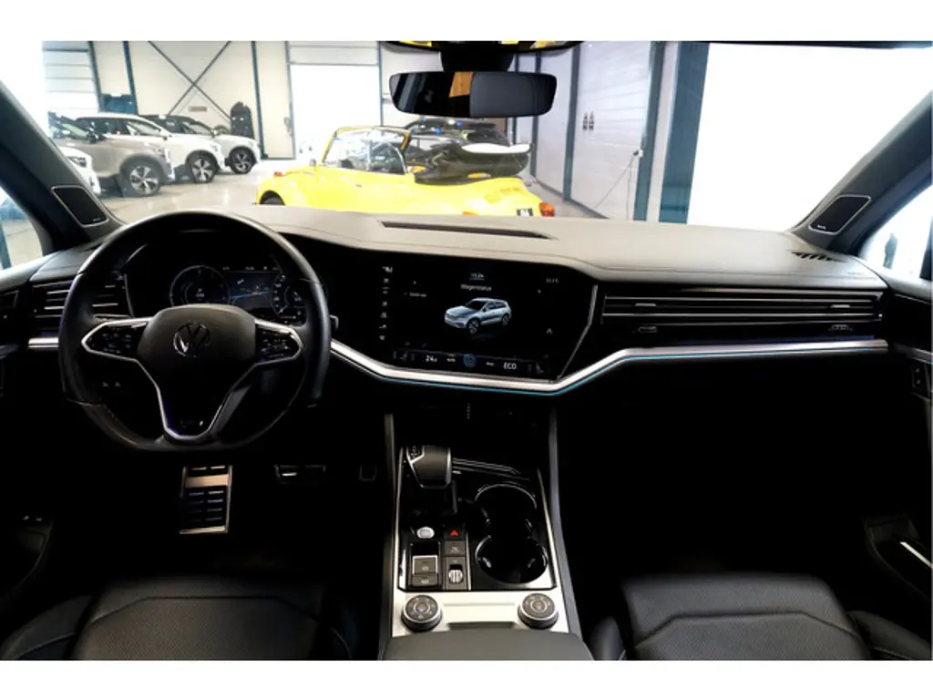 Volkswagen Touareg 2