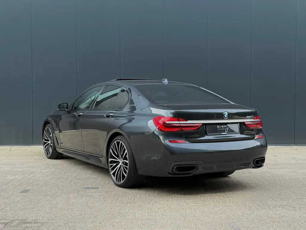 BMW 7 Serie 2