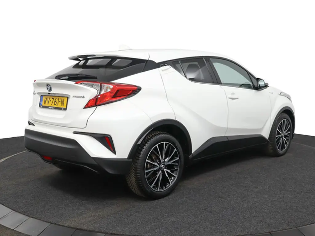 Toyota C-HR 2
