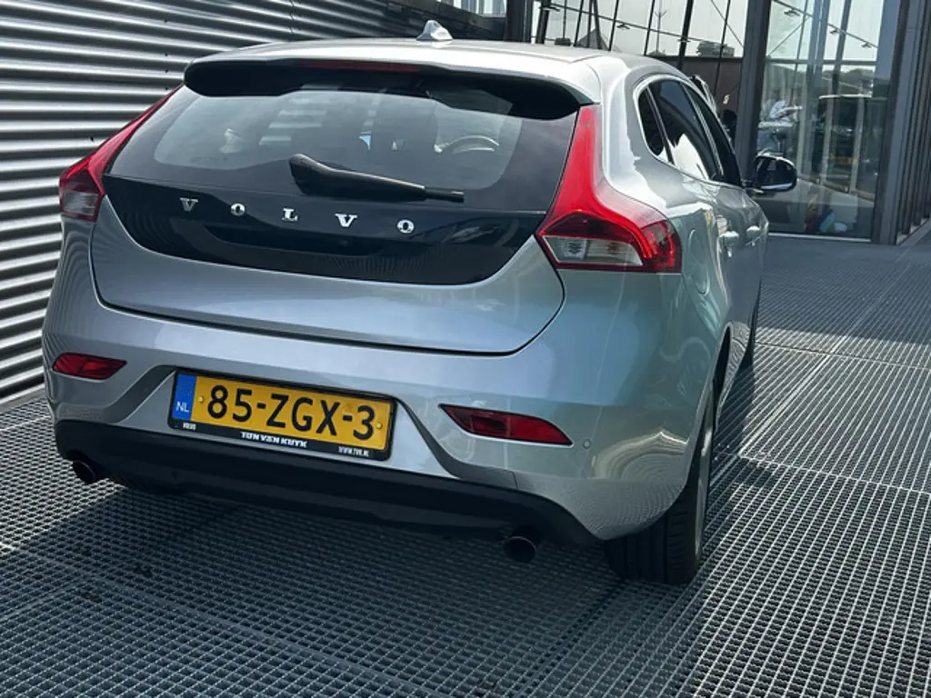 Volvo V40 3