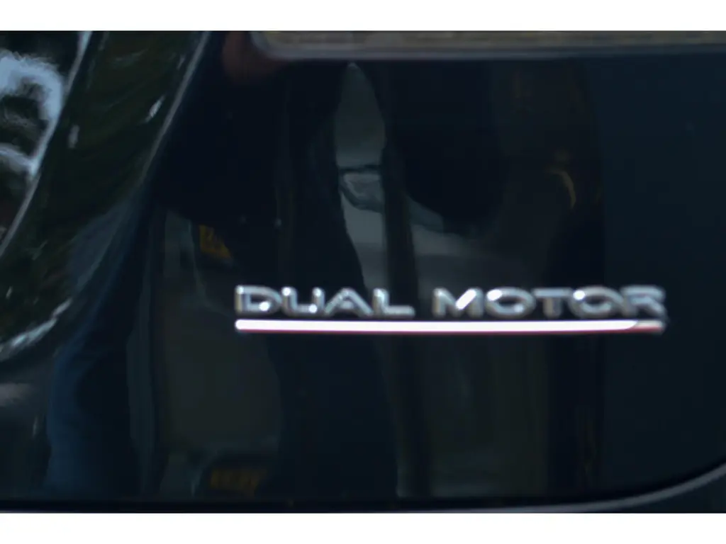 Tesla Model S 2