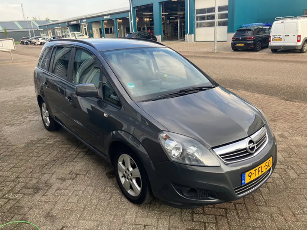 Opel Zafira 2