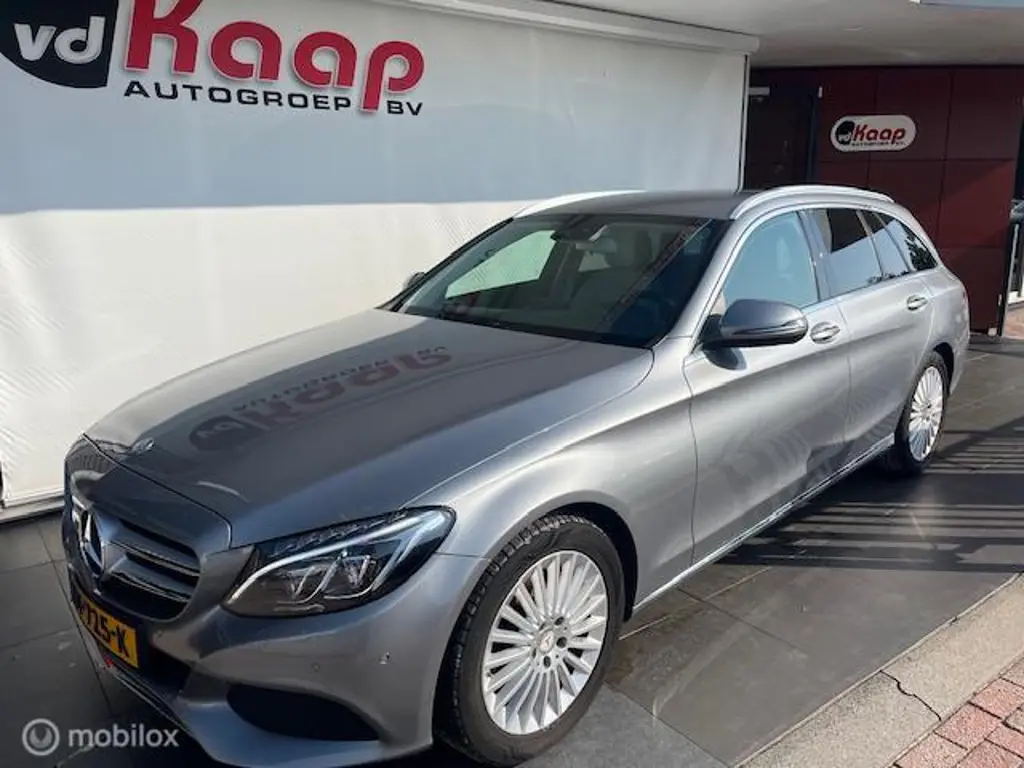 Mercedes-Benz C-Klasse 2
