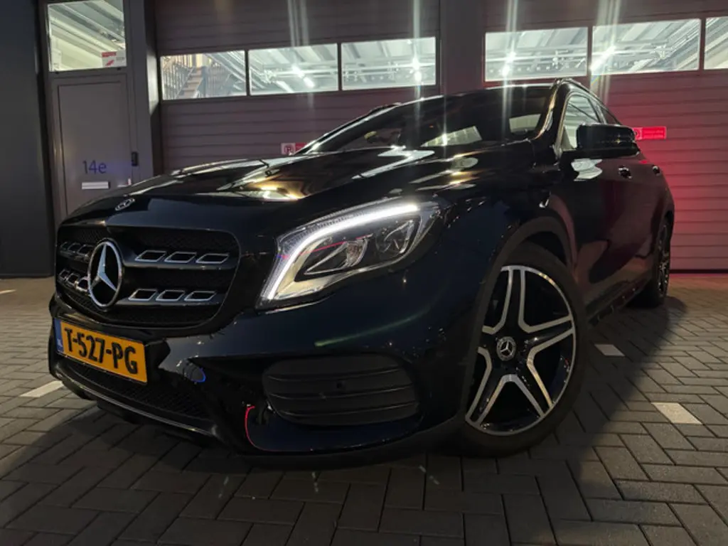 Mercedes-Benz GLA 2