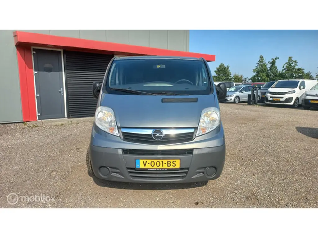 Opel Vivaro 2