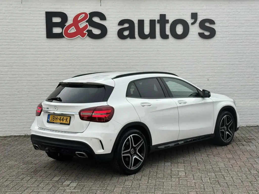 Mercedes-Benz GLA 2