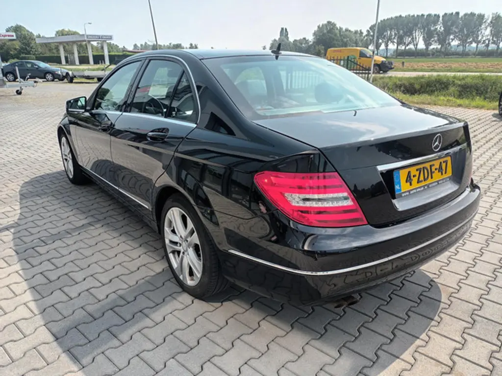 Mercedes-Benz C-Klasse 3