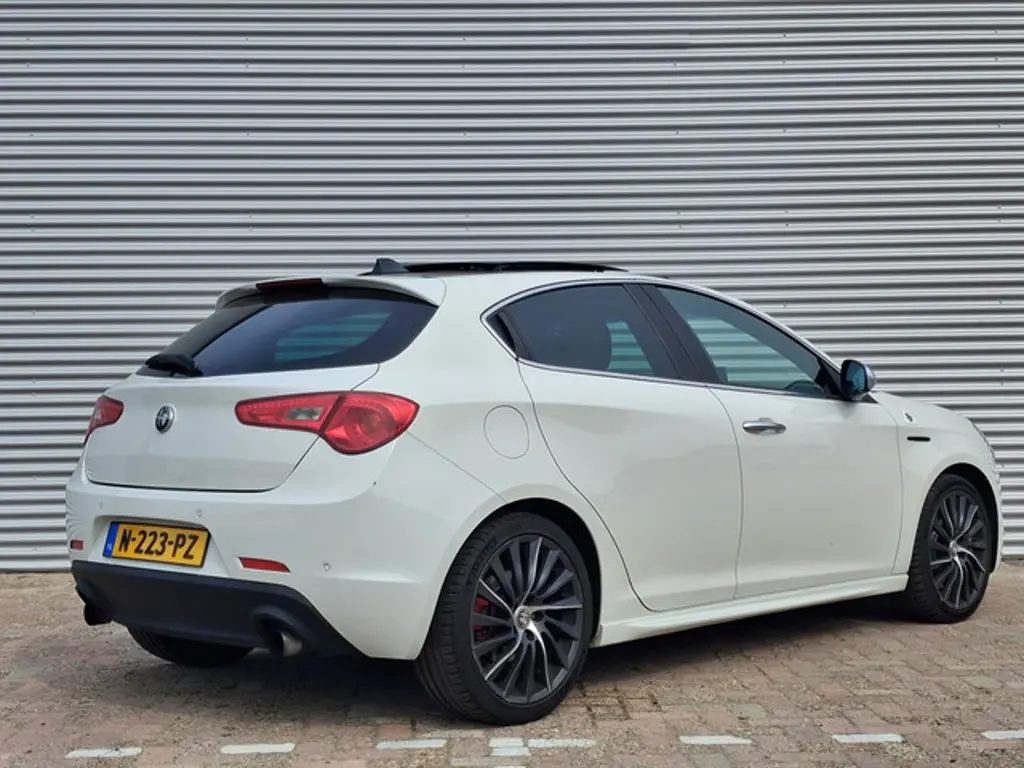 Alfa Romeo Giulietta 2