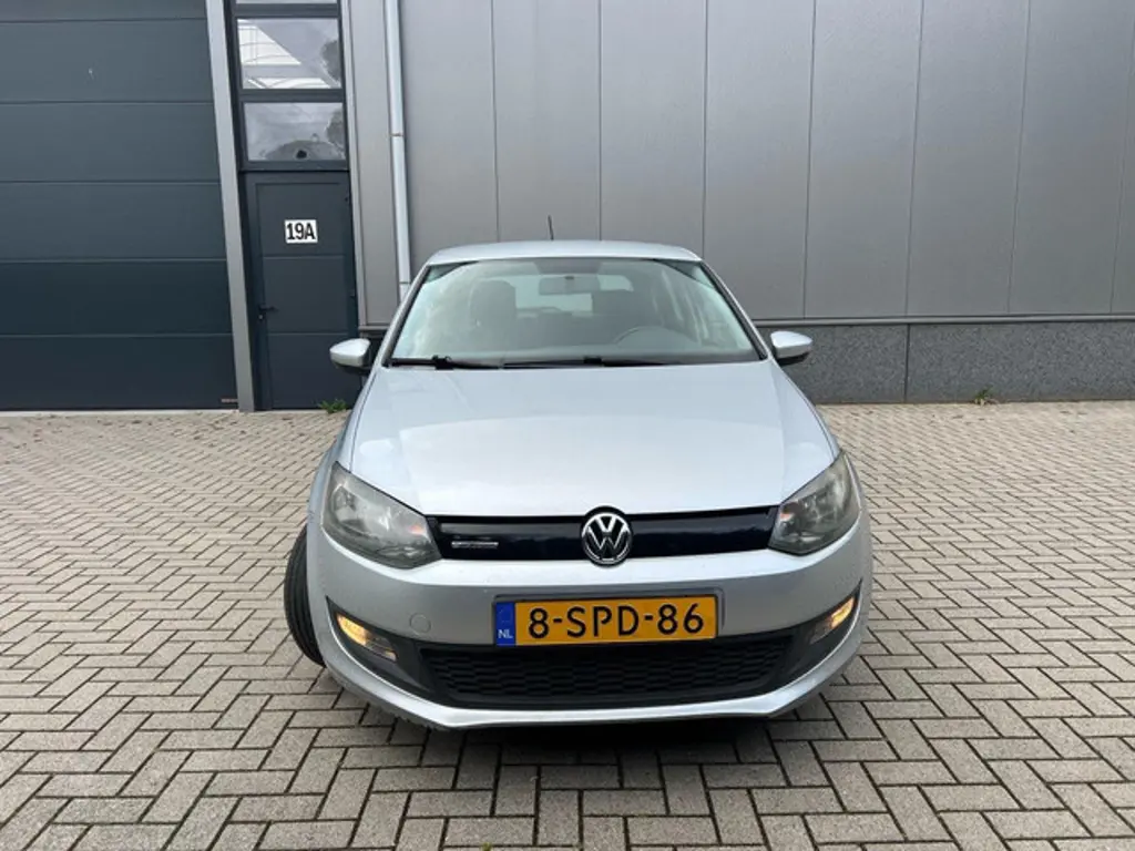 Volkswagen Polo 2