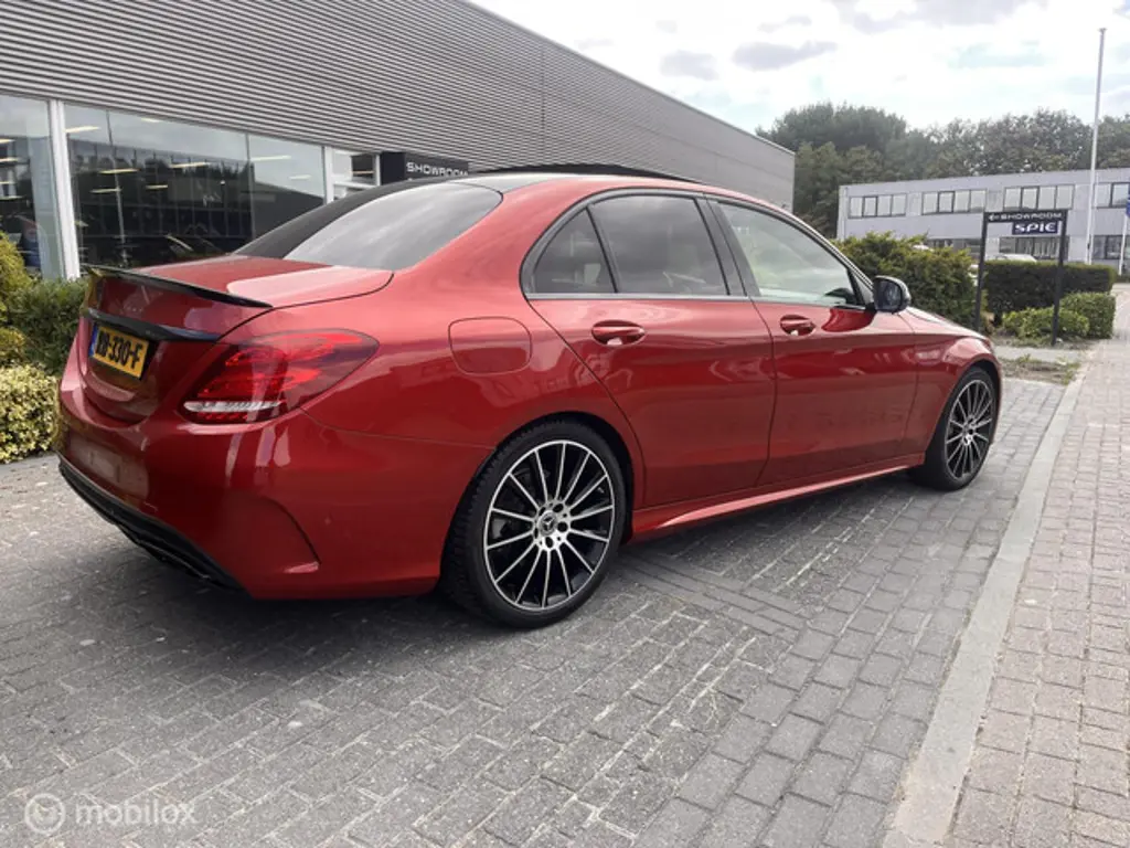 Mercedes-Benz C-Klasse 3