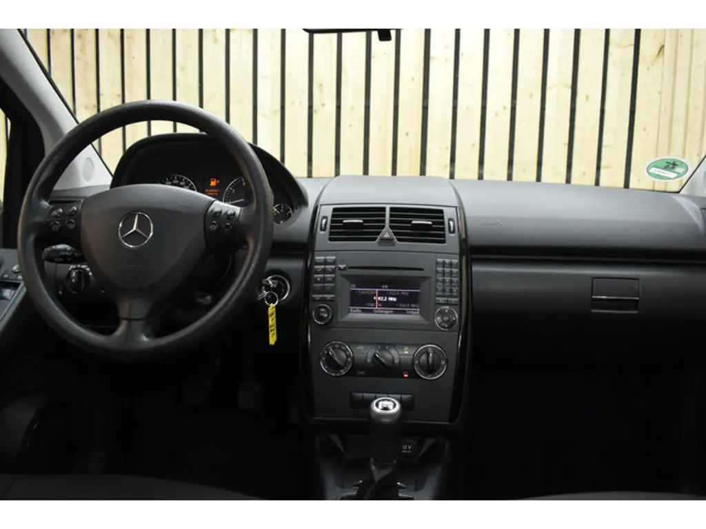 Mercedes-Benz A-Klasse 3