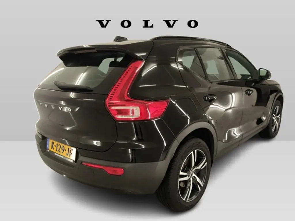 Volvo XC40 3
