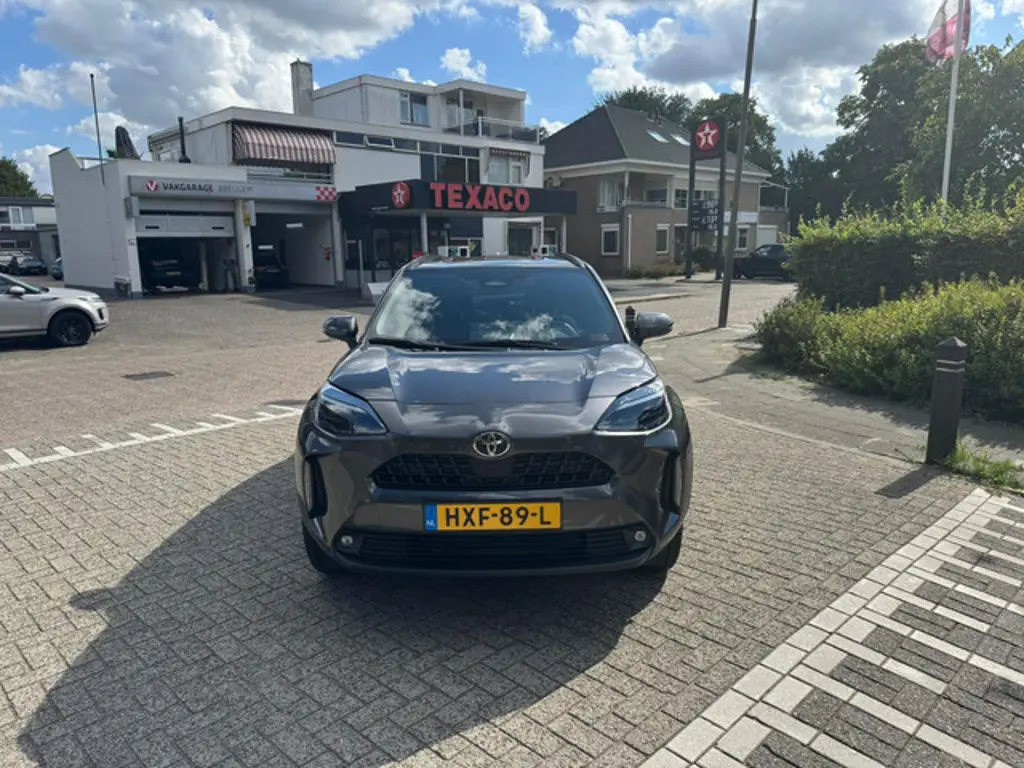 Toyota Yaris Cross 2