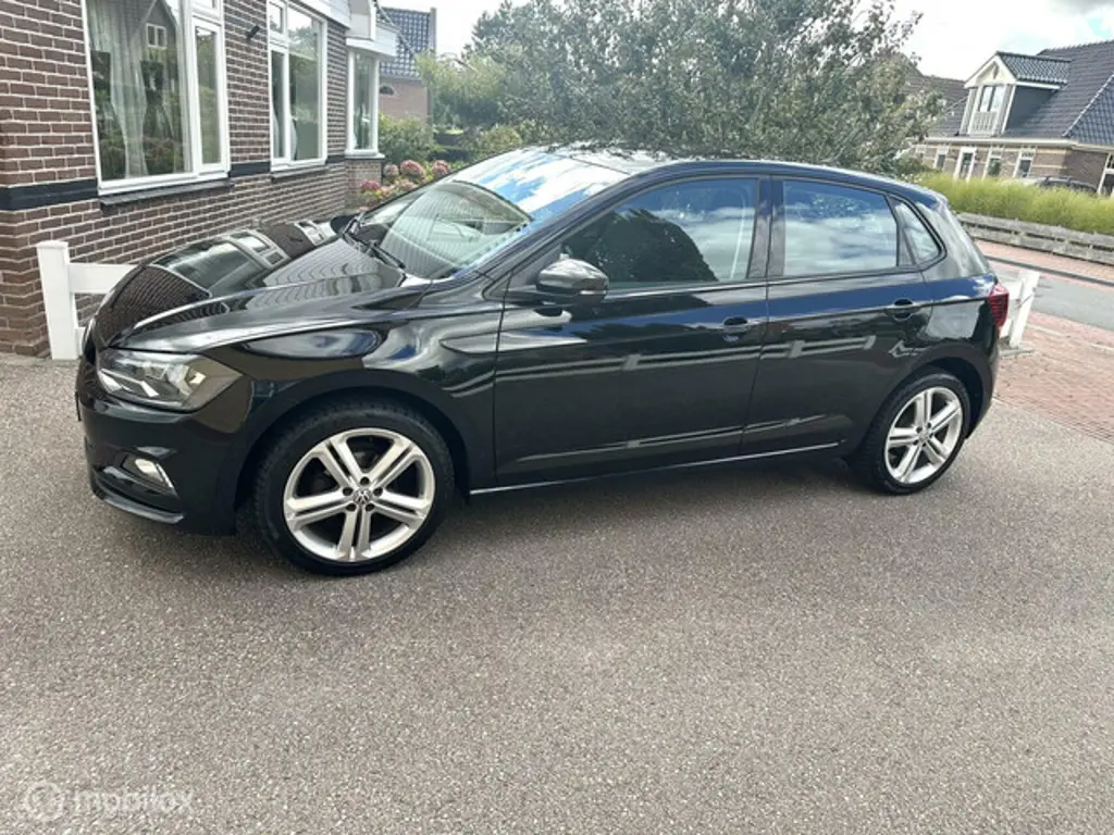 Volkswagen Polo 2