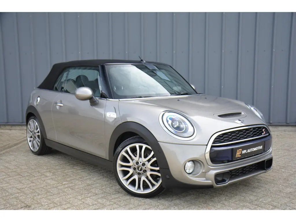 MINI Cooper S Cabrio 2