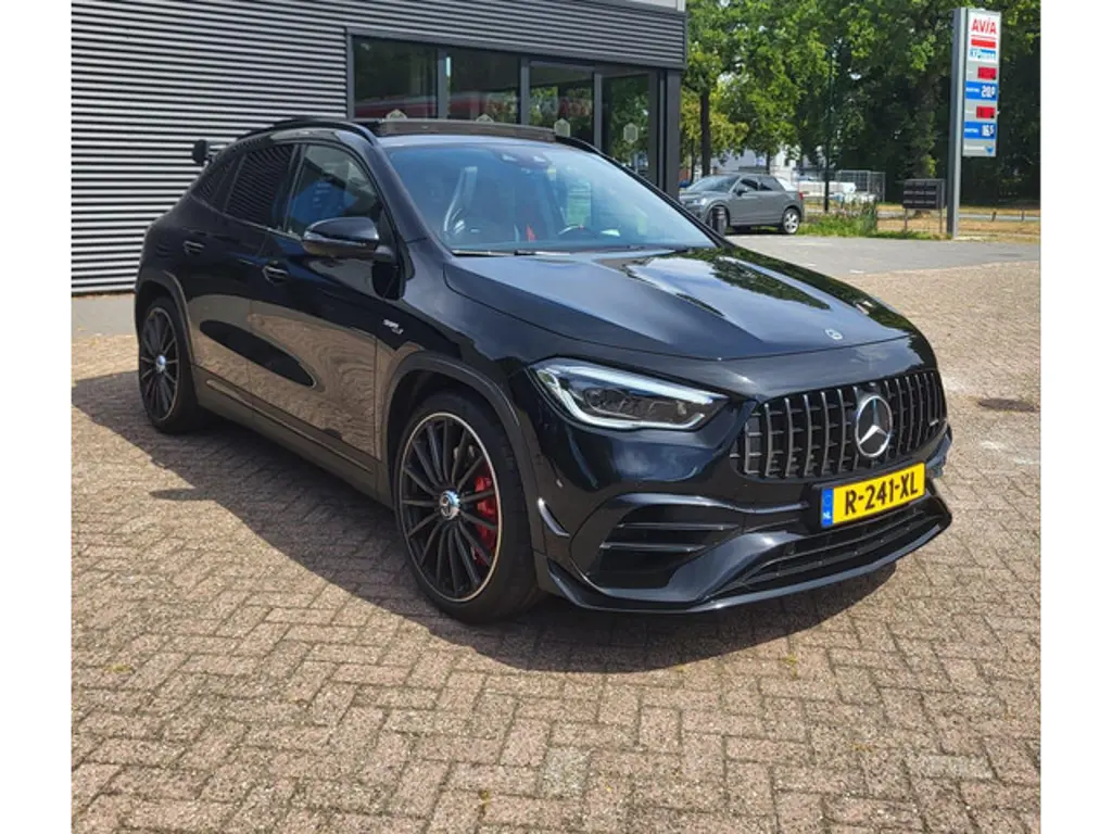 Mercedes-Benz GLA 3
