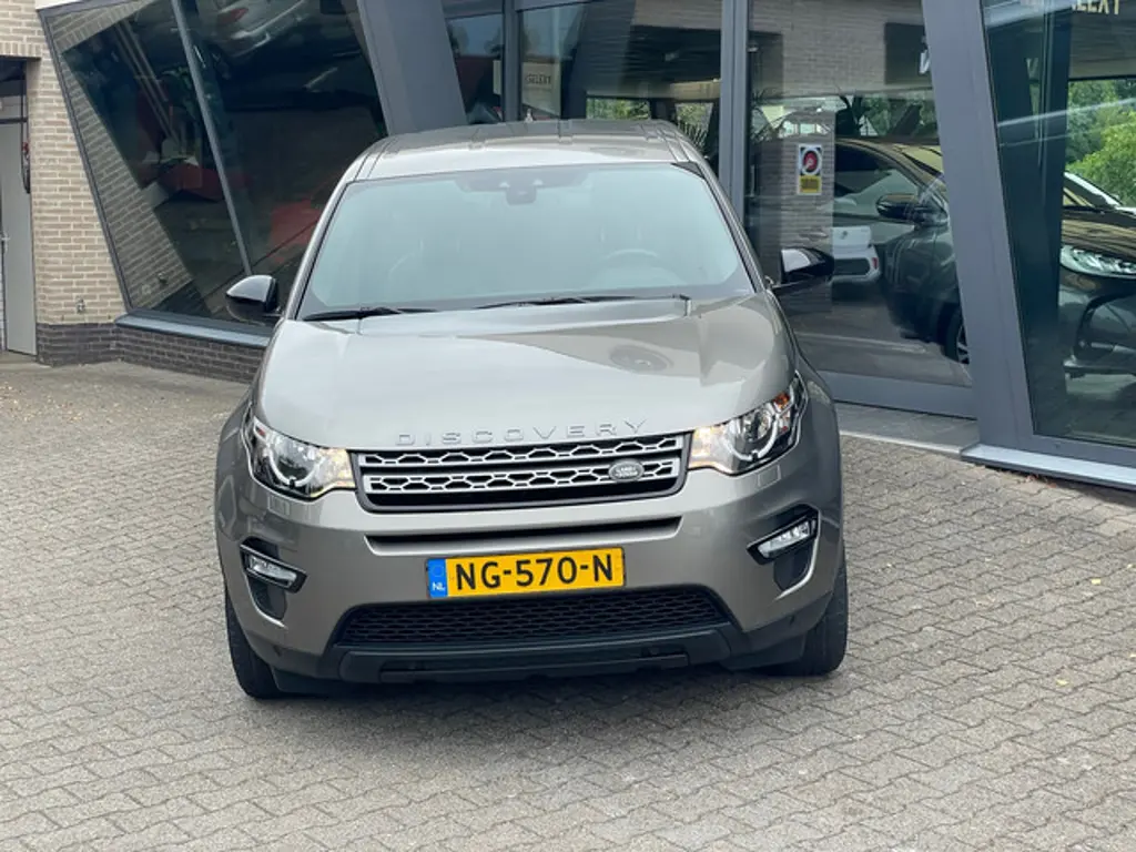 Land Rover Discovery Sport 2