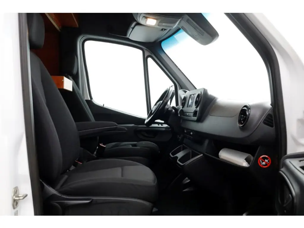 Mercedes-Benz Sprinter 3
