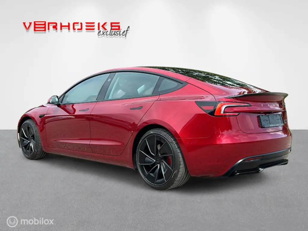 Tesla Model 3 2